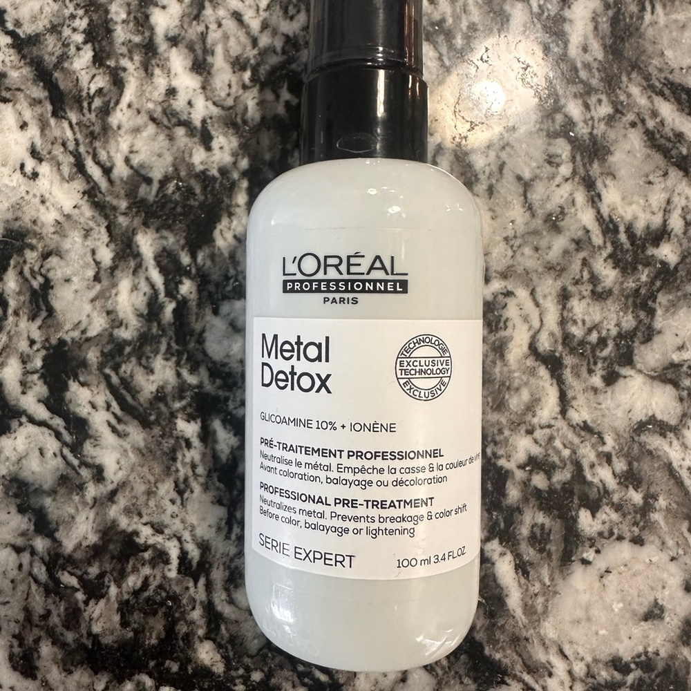 L'Oréal Professionnel Metal Detox Pre-Treatment